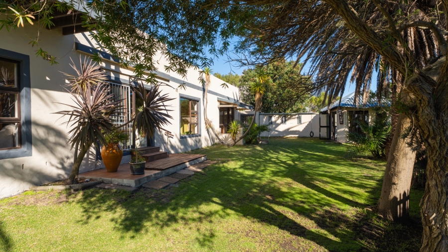 4 Bedroom Property for Sale in Pringle Bay Western Cape